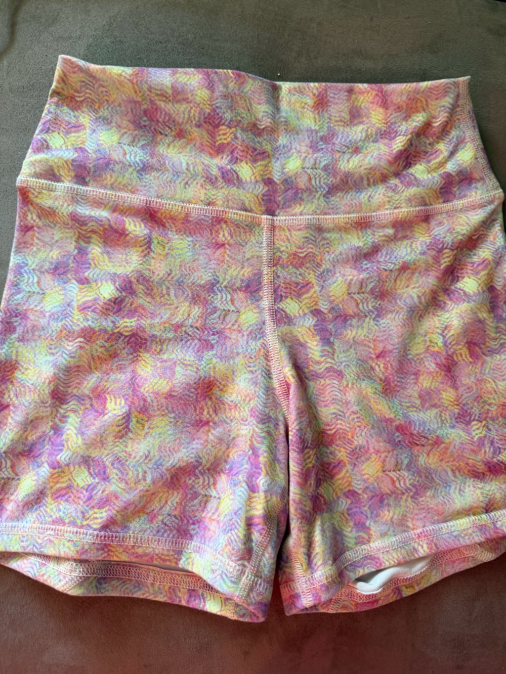 Fleo Multicolor Wave-Print High-Waist Athletic Shorts